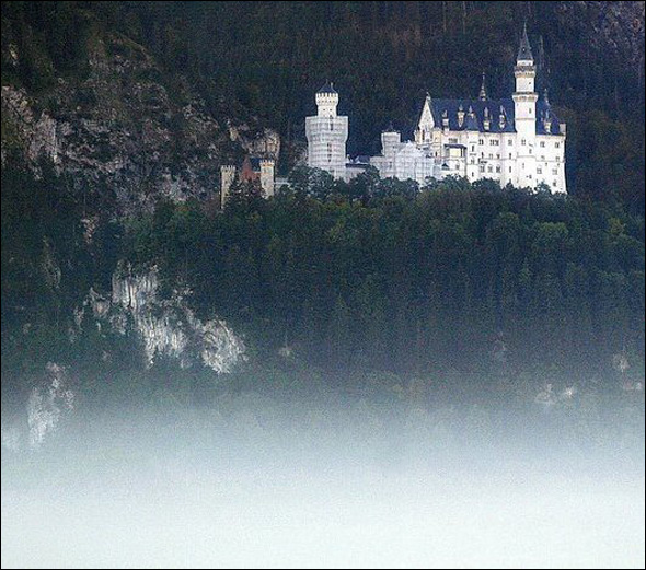 Neuschwanstein Castle (1869 -1884) Schwangau, Germany